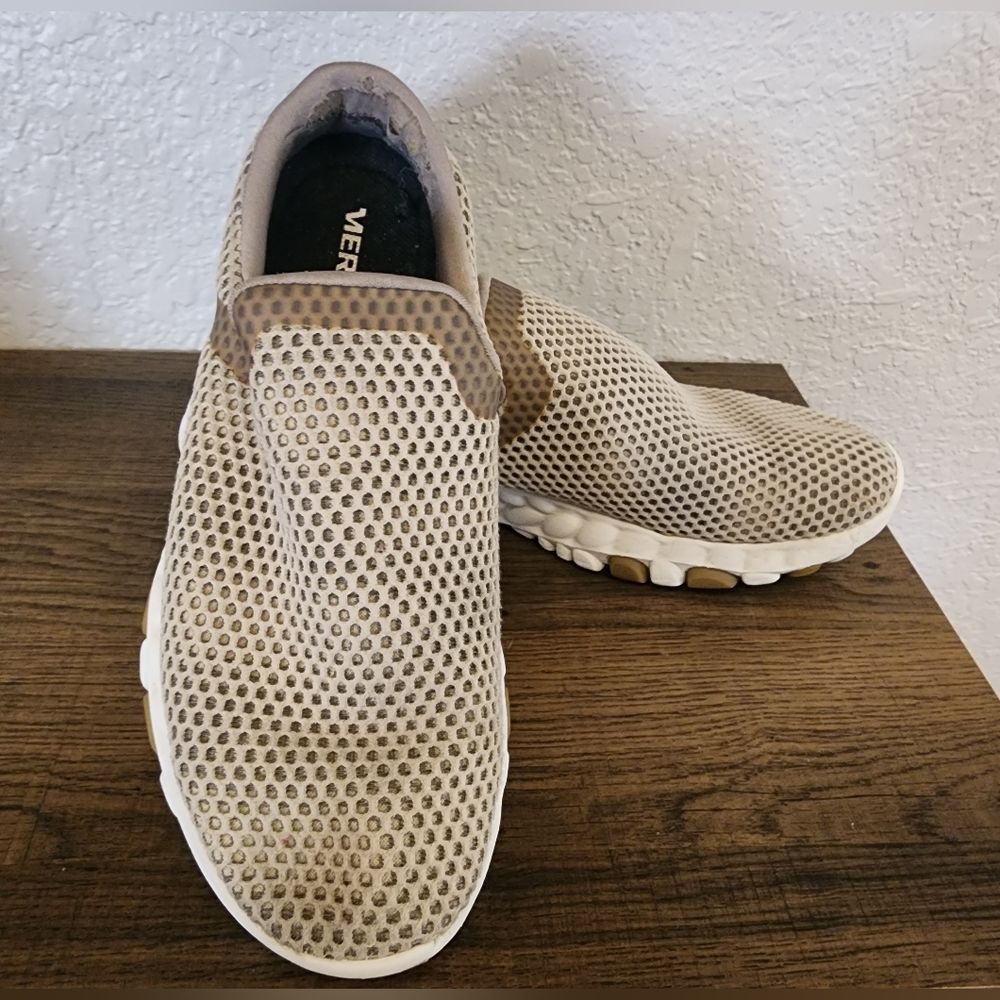 Merrell Bora Slip On Vent Womens Size 7 Tan Lightweight Sneakers